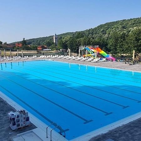 Seoski Turiziam Larva Trenkovo Exterior foto