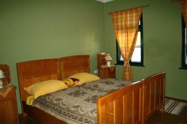 Seoski Turiziam Larva Trenkovo Exterior foto